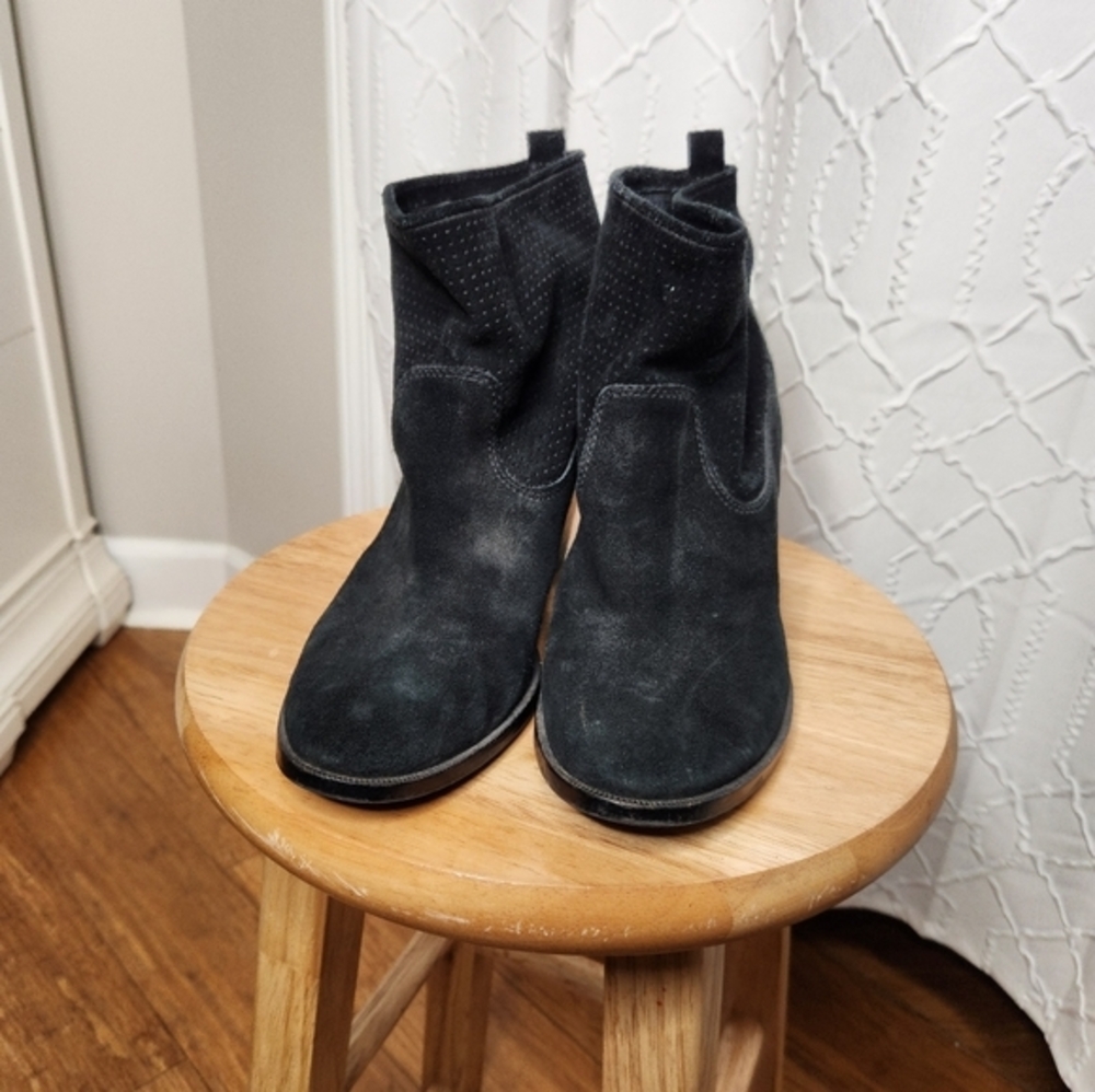 Ivanka Trump Tiffany Black Perforated Suede Ankle Boot 9 M‎
